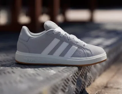 ZAPATILLA ADIDAS GRAND COURT 00S K JH6179 TALLA 32 COLOR GRIS CREMA